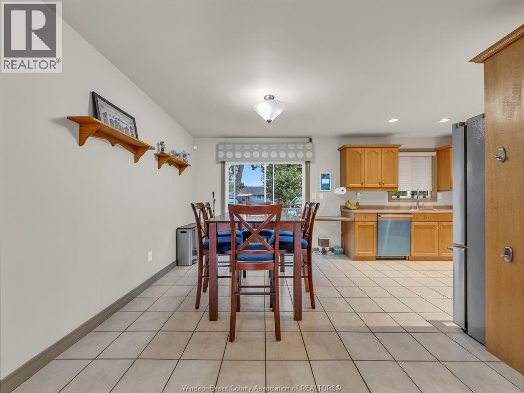 9 Lyle STREET - 7