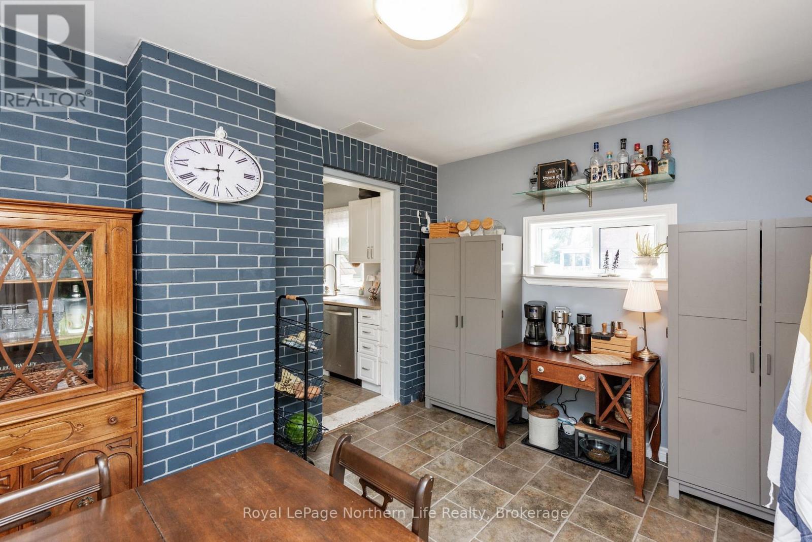 1612 CASSELLS STREET - 20