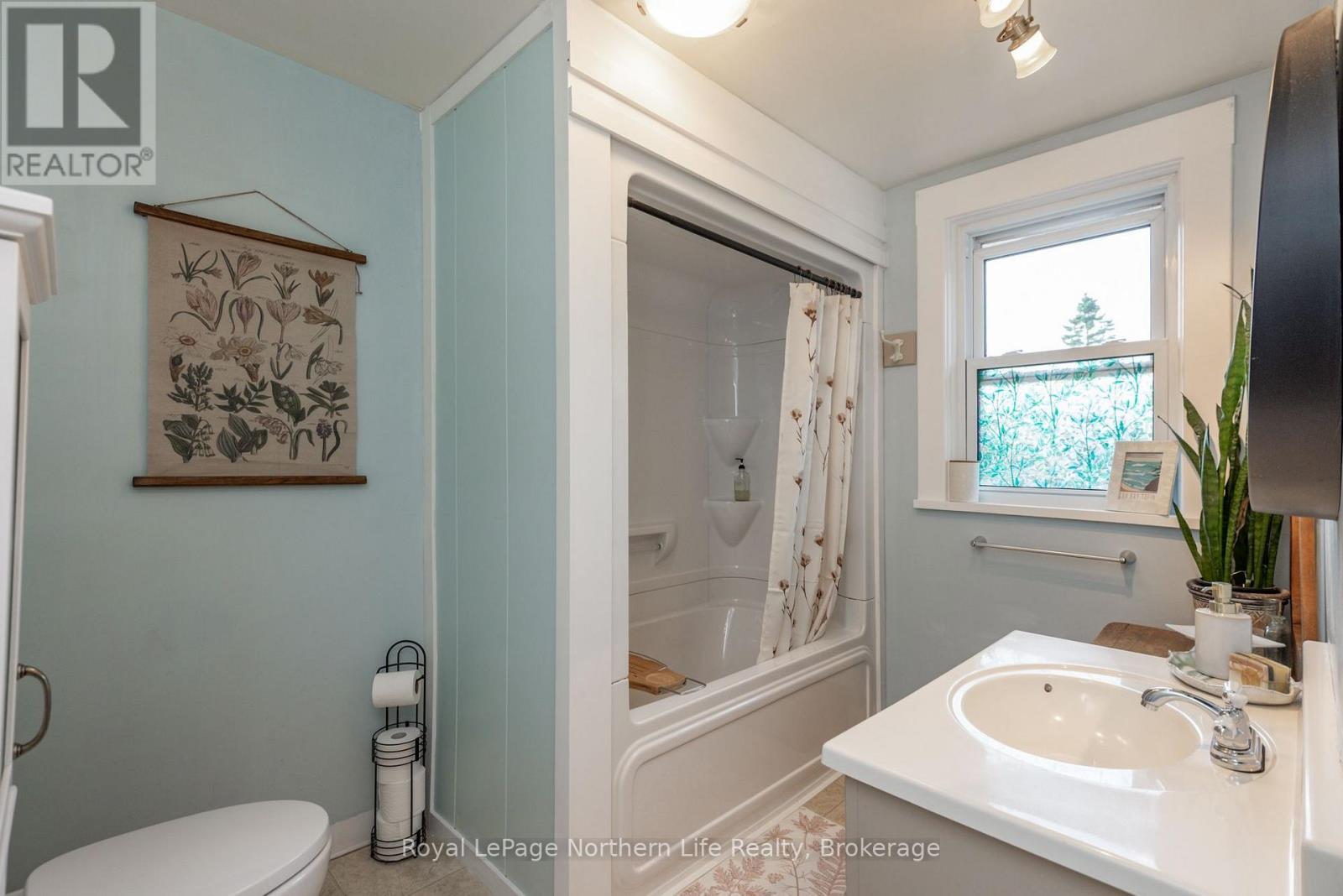 1612 CASSELLS STREET - 38