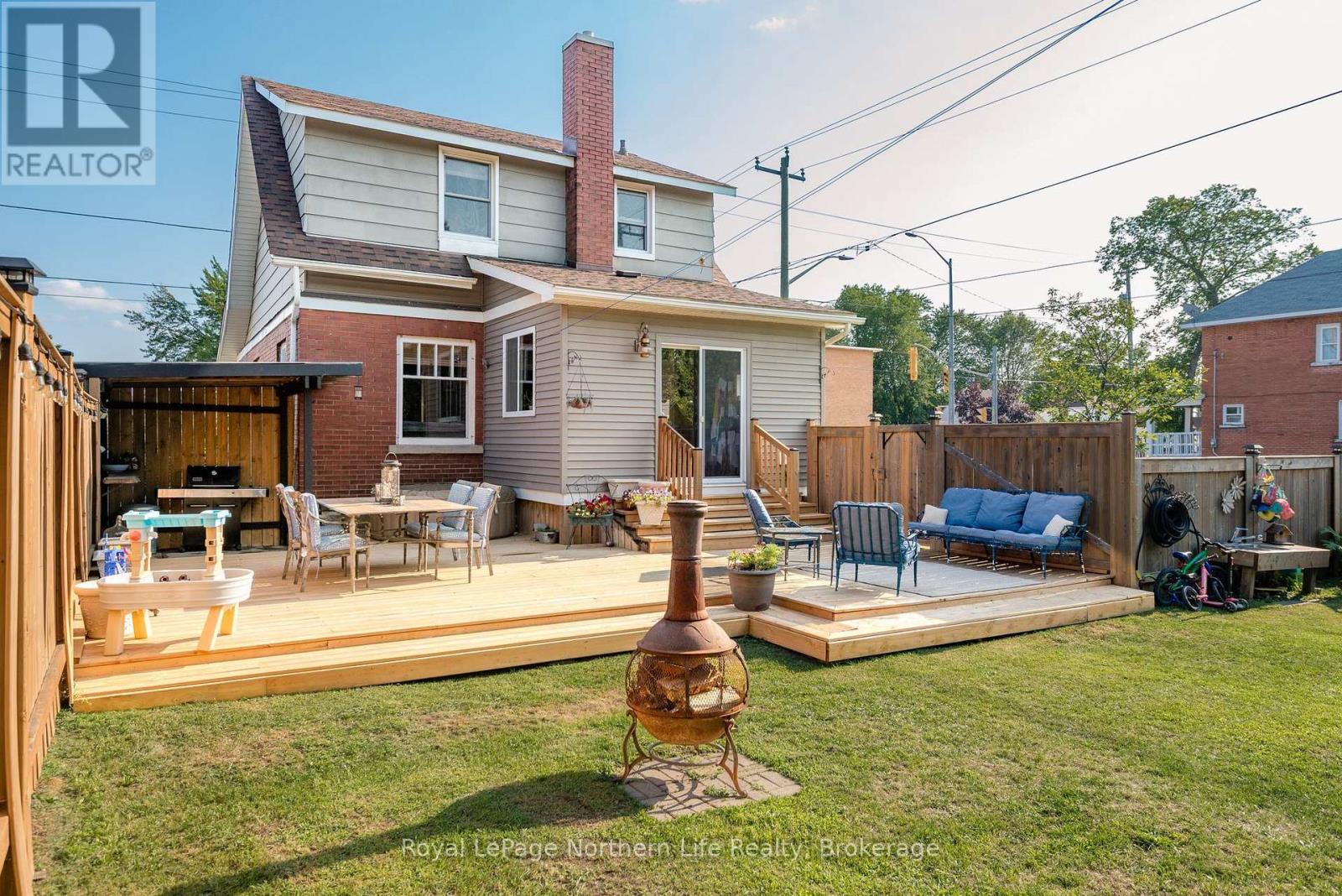 1612 CASSELLS STREET - 9