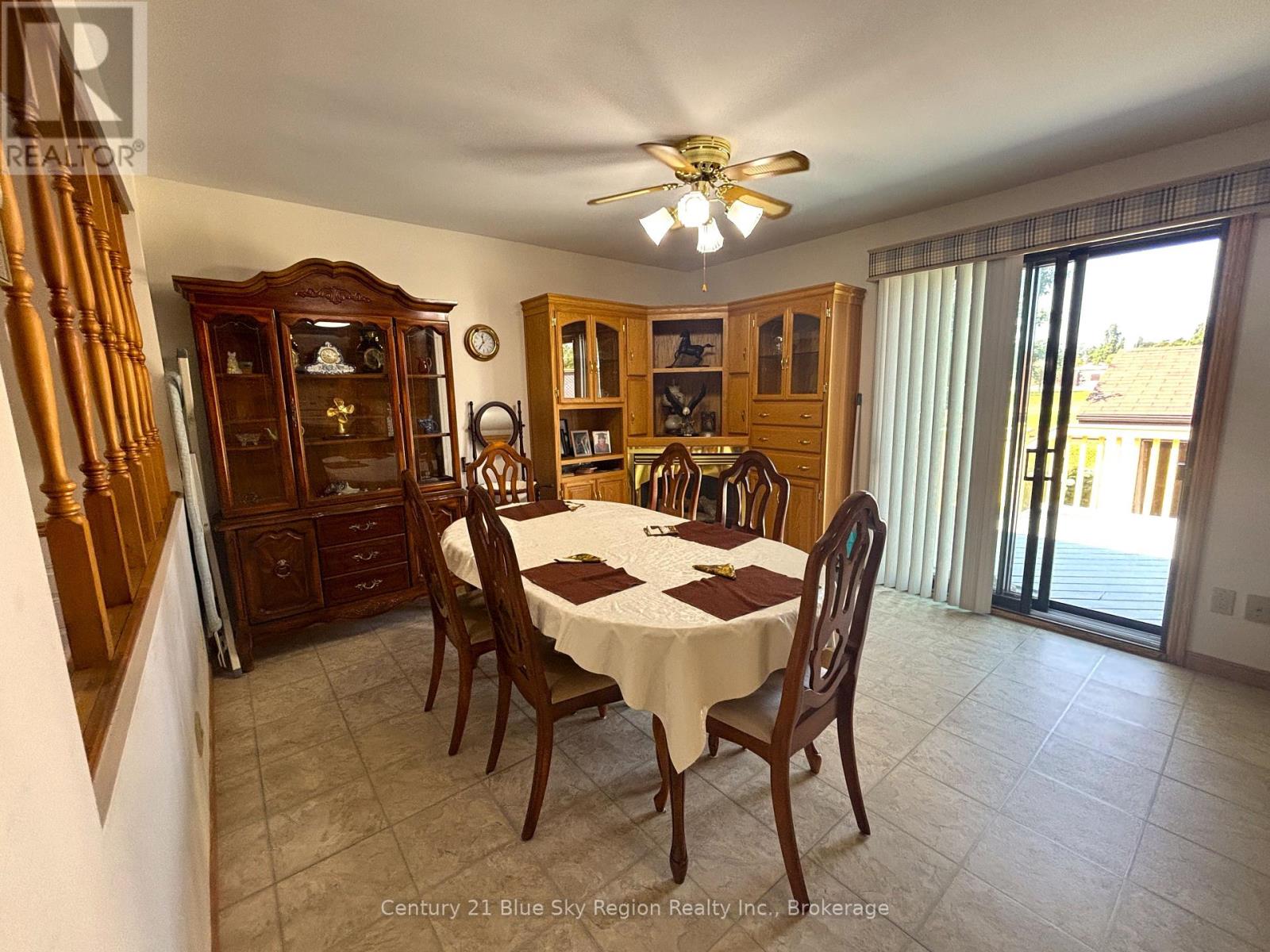 877 O'BRIEN STREET - Image 15