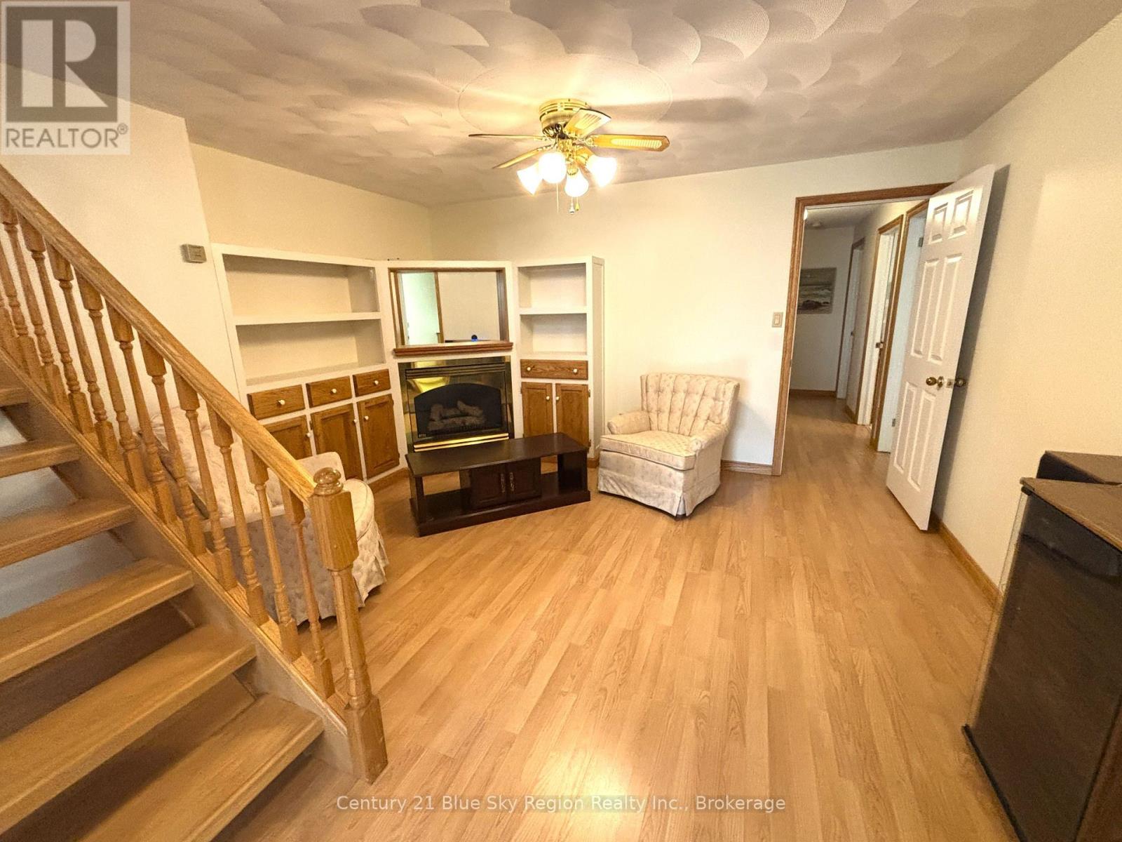 877 O'BRIEN STREET - Image 22