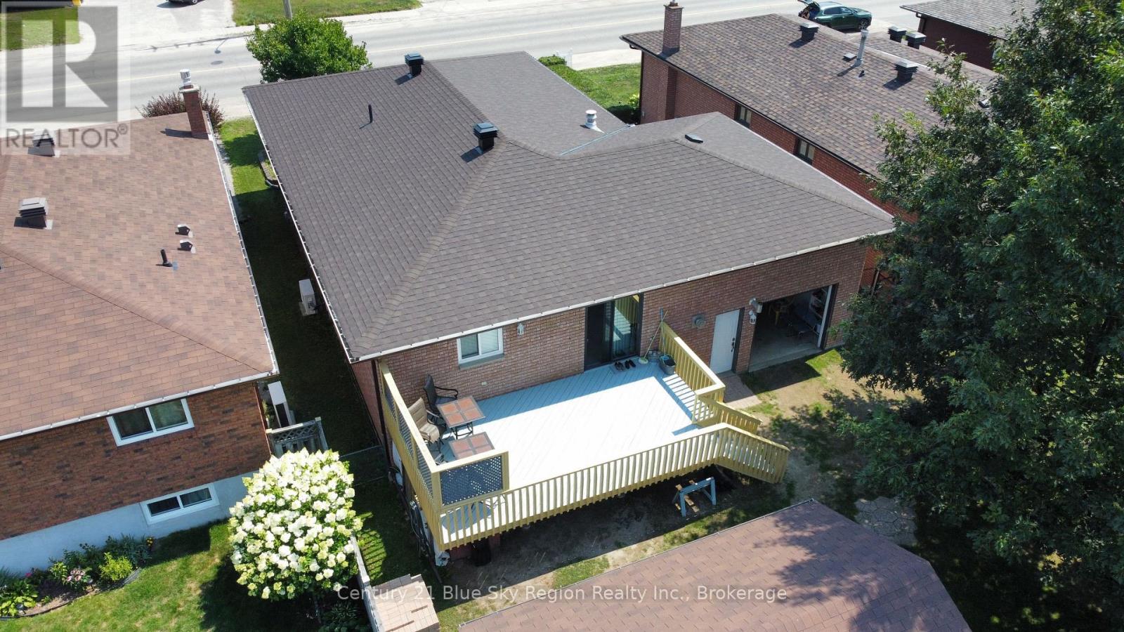 877 O'BRIEN STREET - Image 38