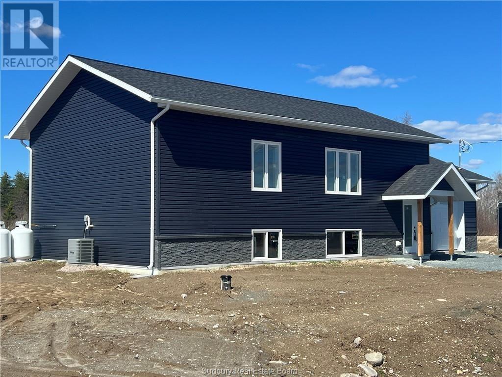 6 Parkview Street - Image 4