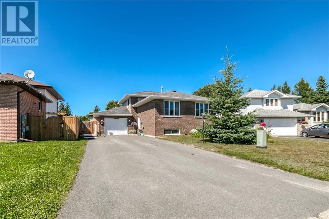 26 Monique Crescent - Image 3