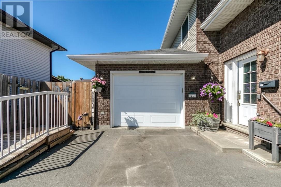 26 Monique Crescent - Image 4