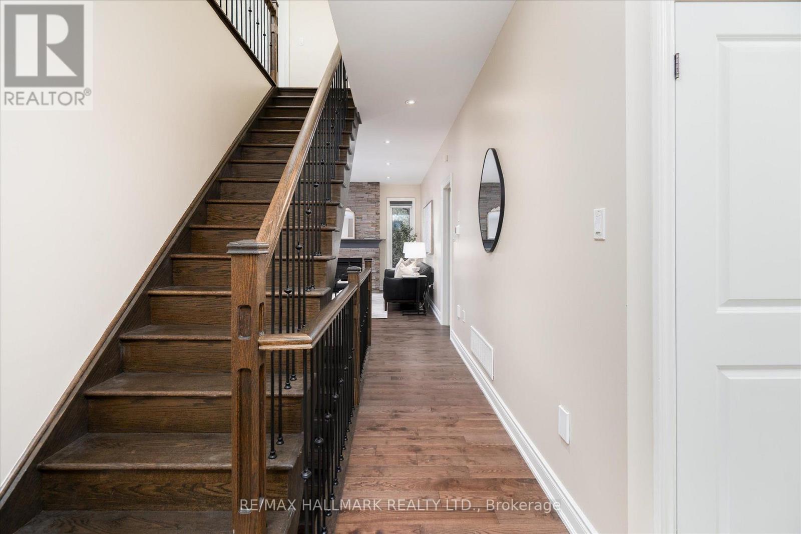 7 OS JAMES HUNT CRT COURT - 6
