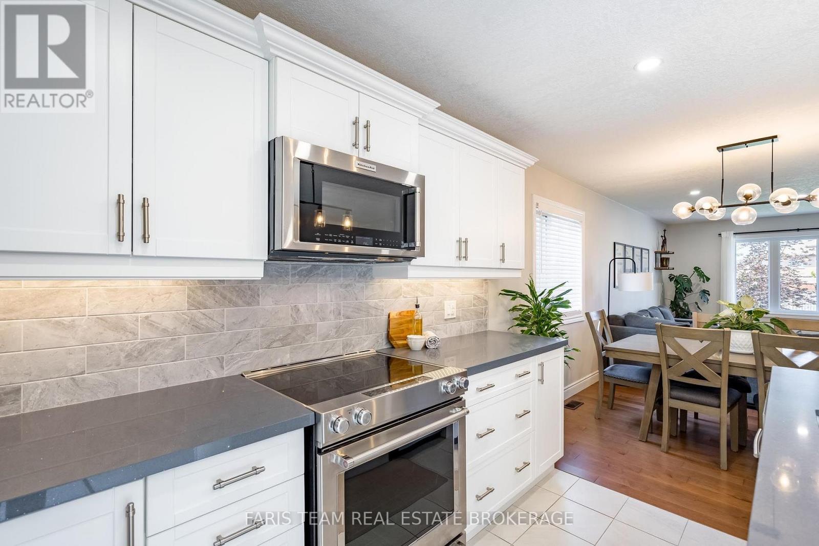 17 HUNTER AVENUE - 9