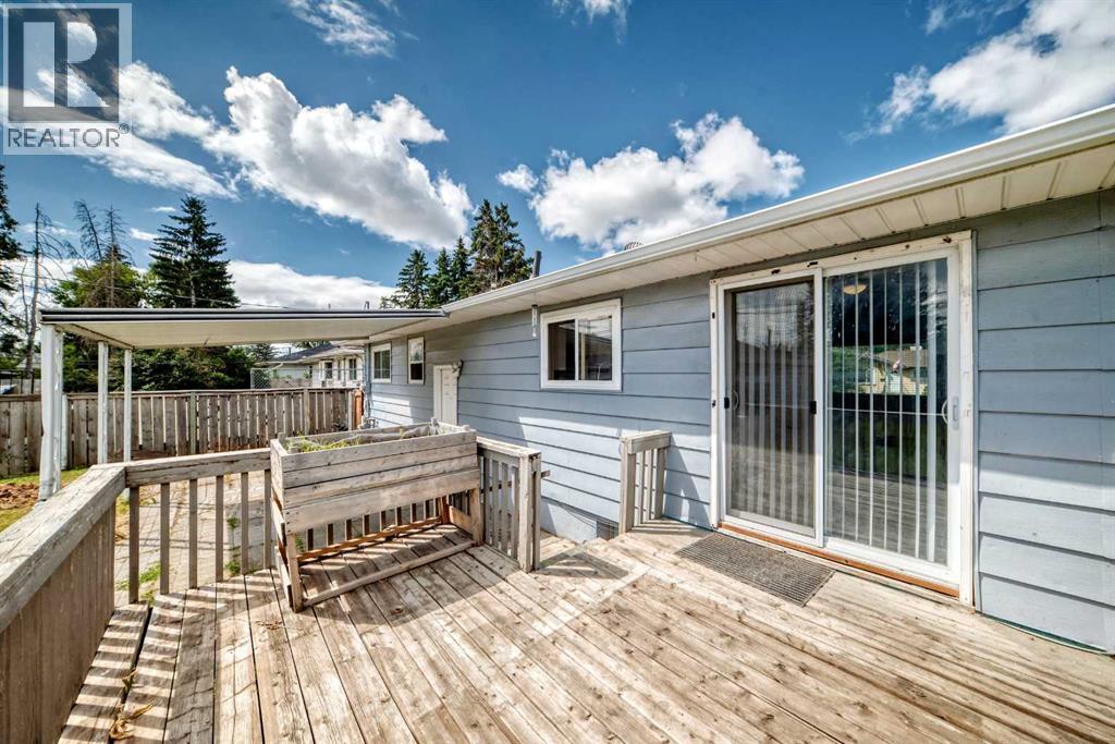 2016 46 Street SE - 13