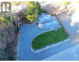 10415 Marina Vista Dr, Port Alberni, BC V9Y8Z7 Photo 8