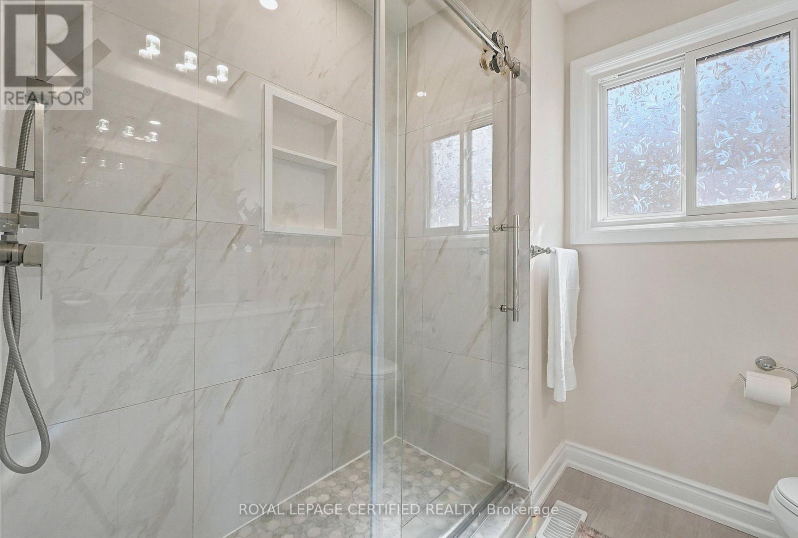 3135 SHADETREE DRIVE - 28