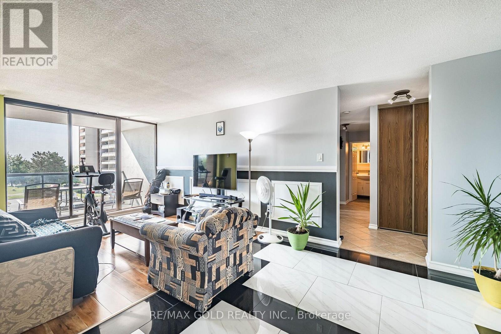 #407 21 KNIGHTSBRIDGE ROAD - Image 18