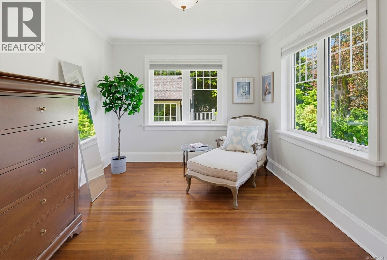 688 Falkland Rd - Image 16