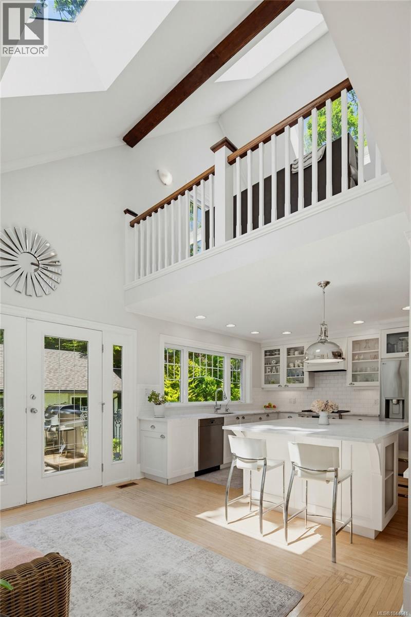 688 Falkland Rd - Image 3