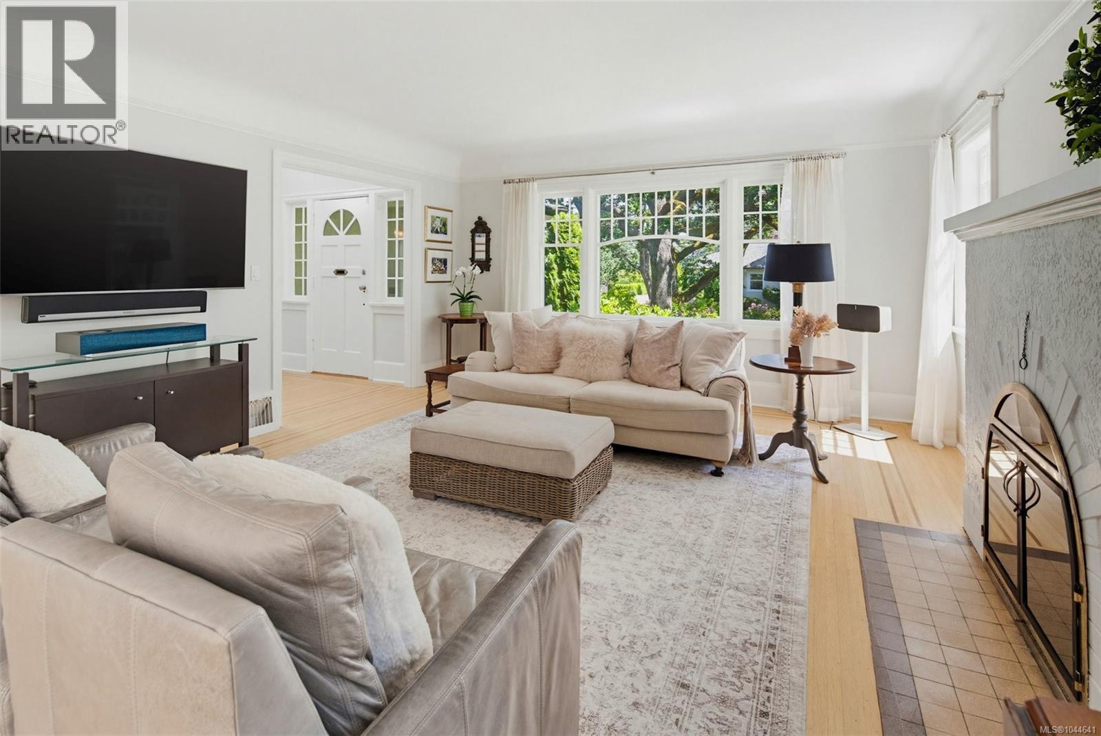 688 Falkland Rd - Image 7