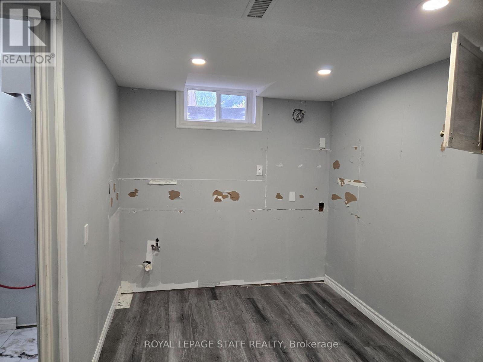 #38 151 LINWELL ROAD - 12