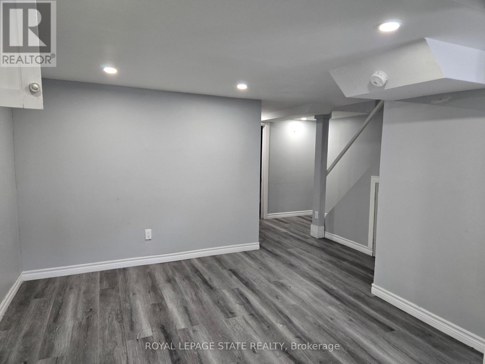 #38 151 LINWELL ROAD - 13