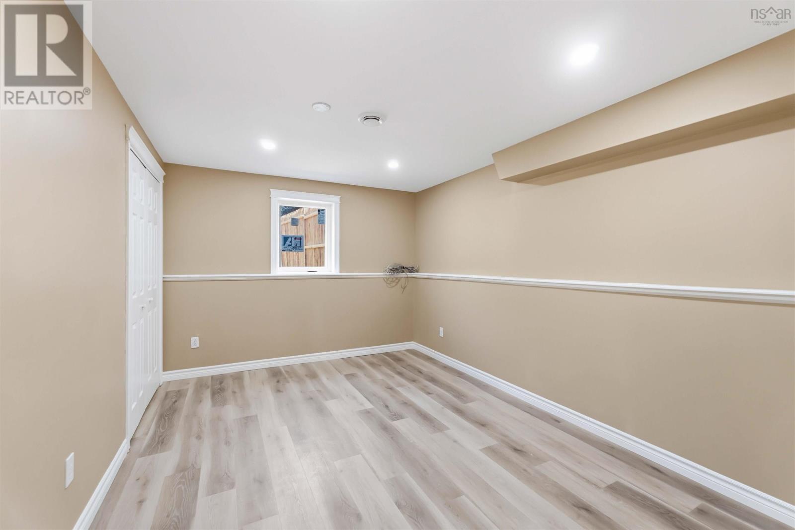 Property 36 of 49 of 989 Brooklyn Street