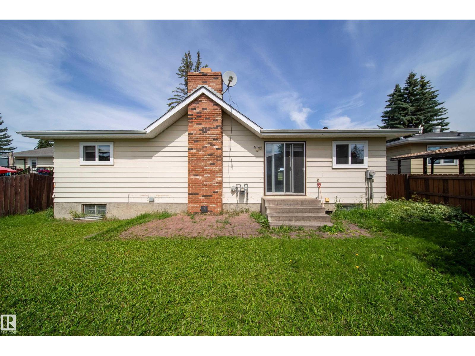 6907 19 AV NW - 61