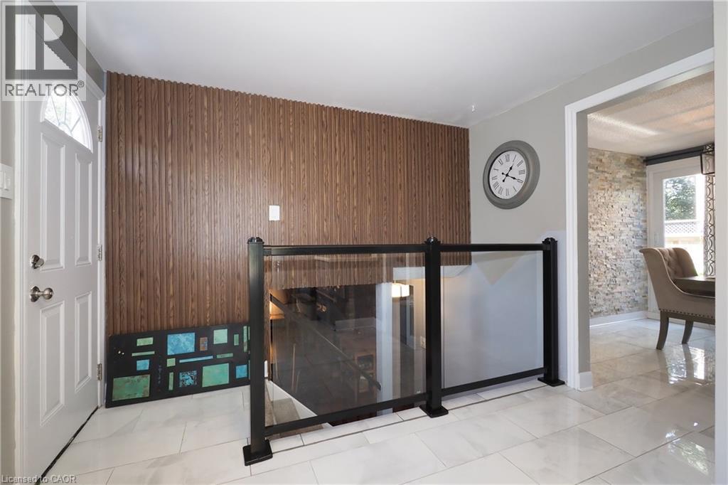 390 DRIFTWOOD Drive - 16