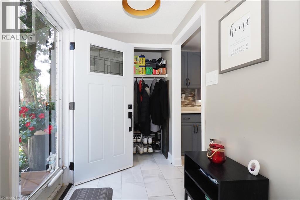 390 DRIFTWOOD Drive - Image 5