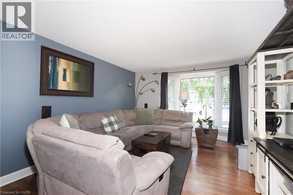 390 DRIFTWOOD Drive - 7