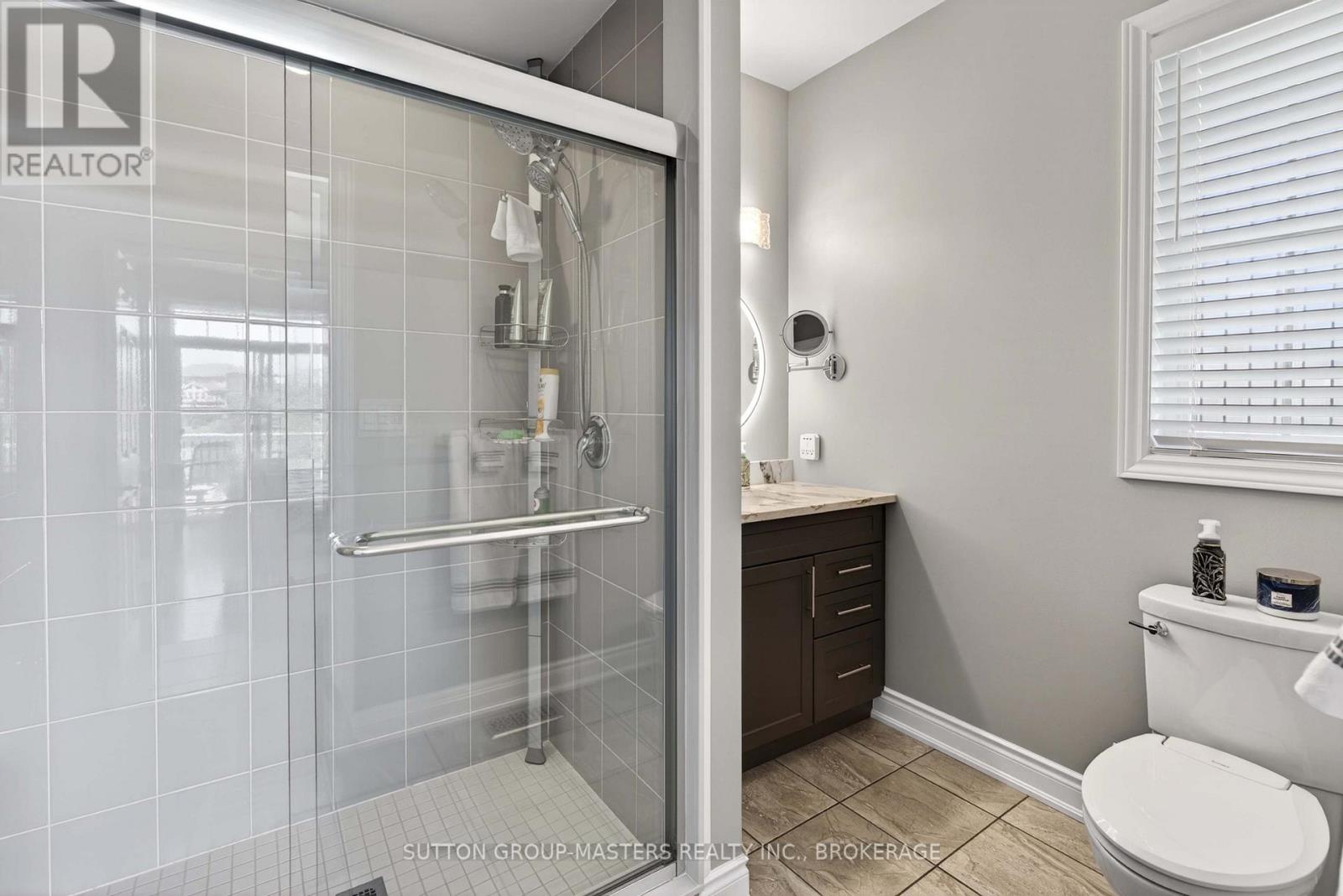 107 COUNTRY CLUB DRIVE - Image 33