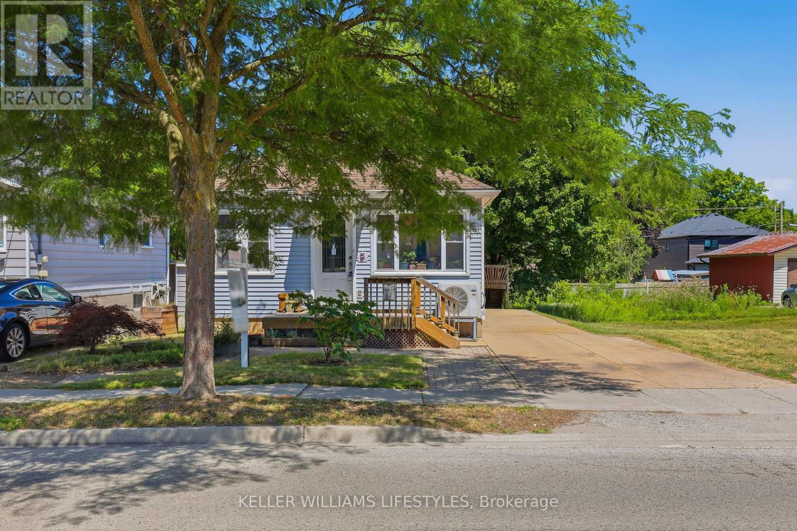 118 EMERY STREET W - 2