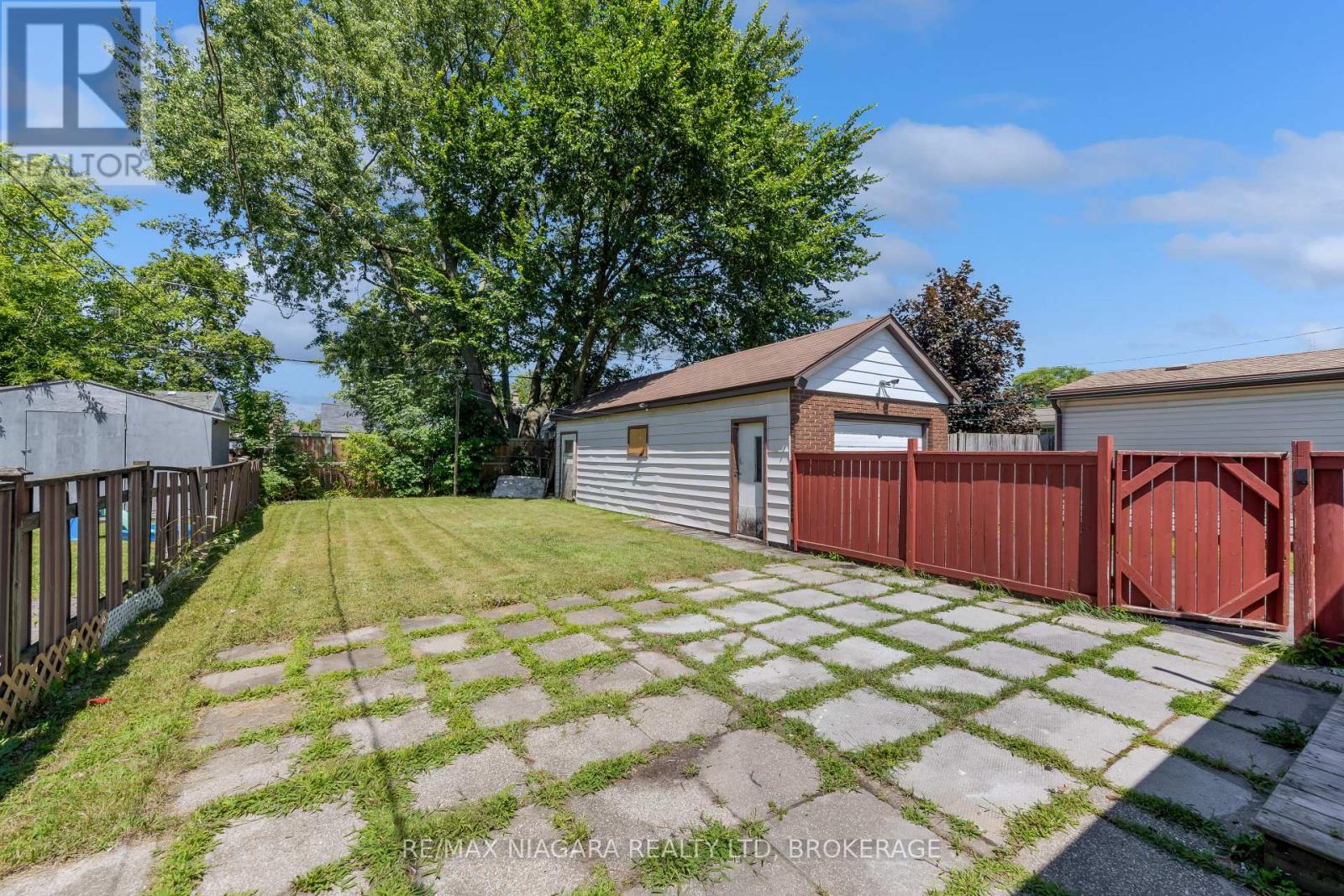 394 SIMPSON AVENUE - Image 19