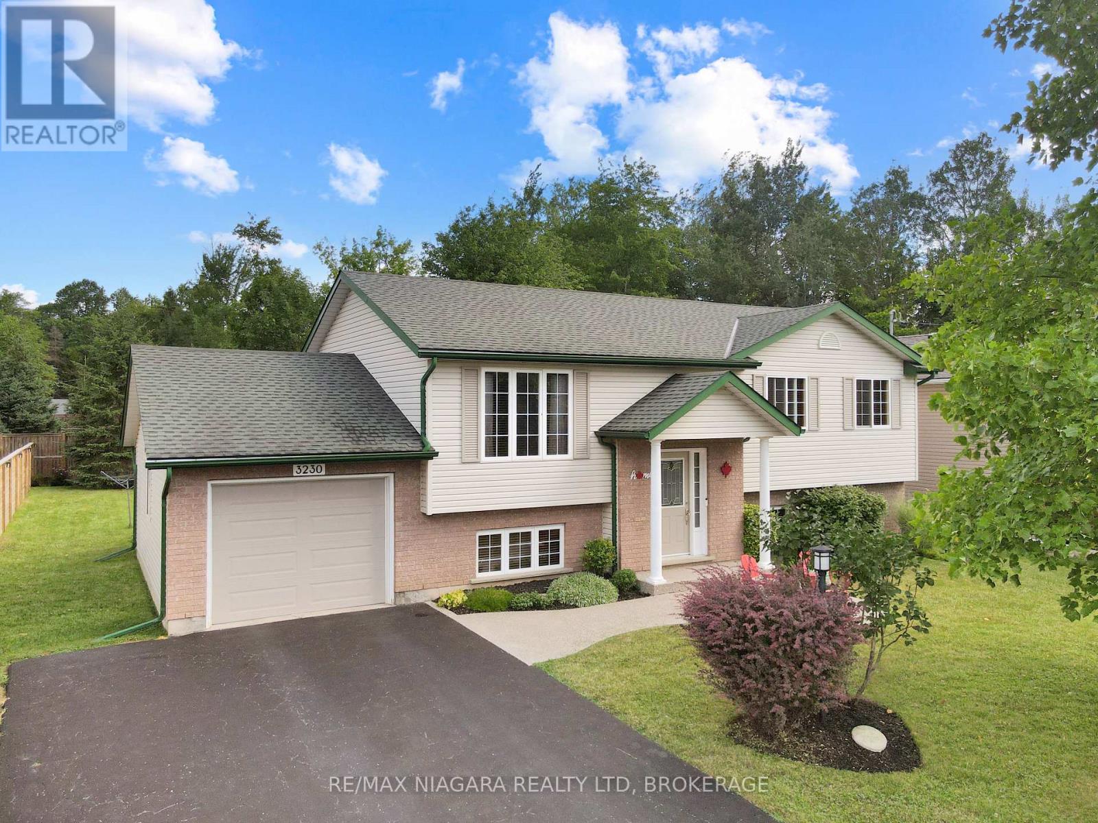 3230 BETHUNE AVENUE - 1