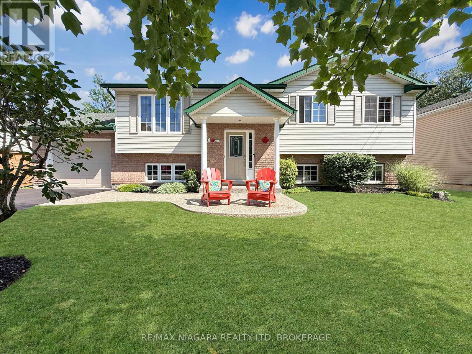 3230 BETHUNE AVENUE - 2