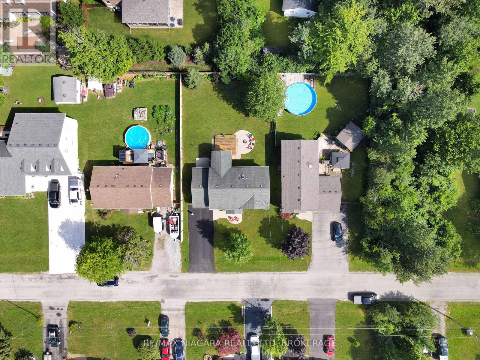 3230 BETHUNE AVENUE - Image 37