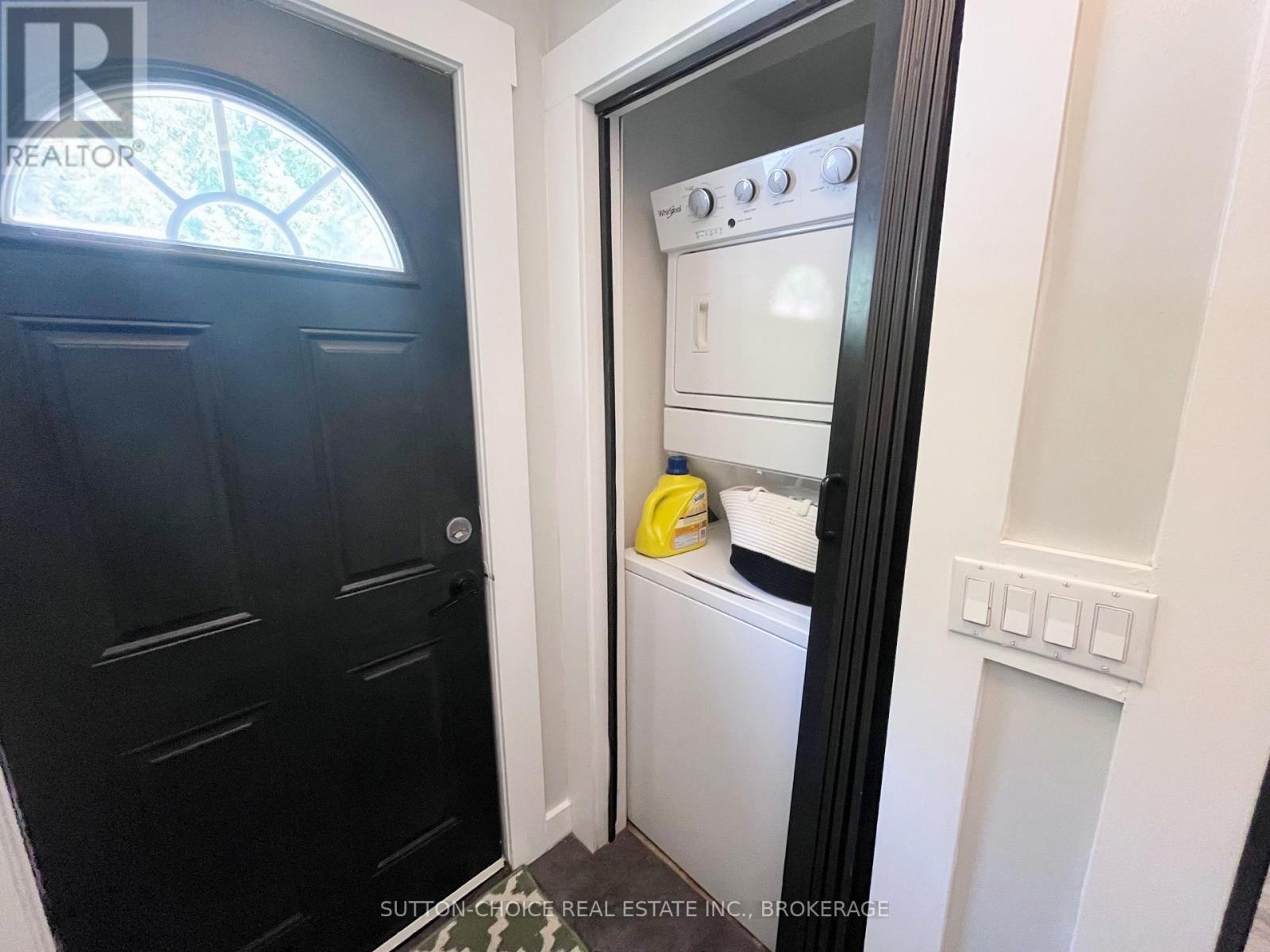 594 DERLAND ROAD - 19