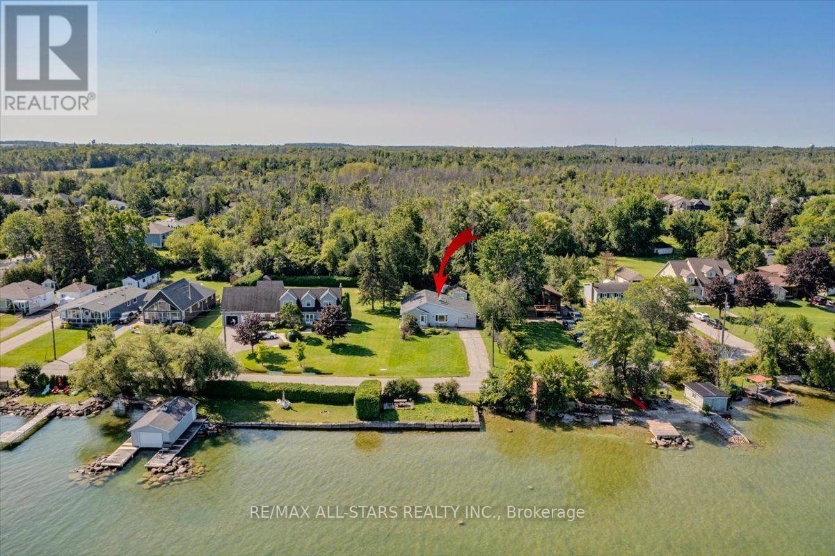 35 LAKE DRIVE E - 24