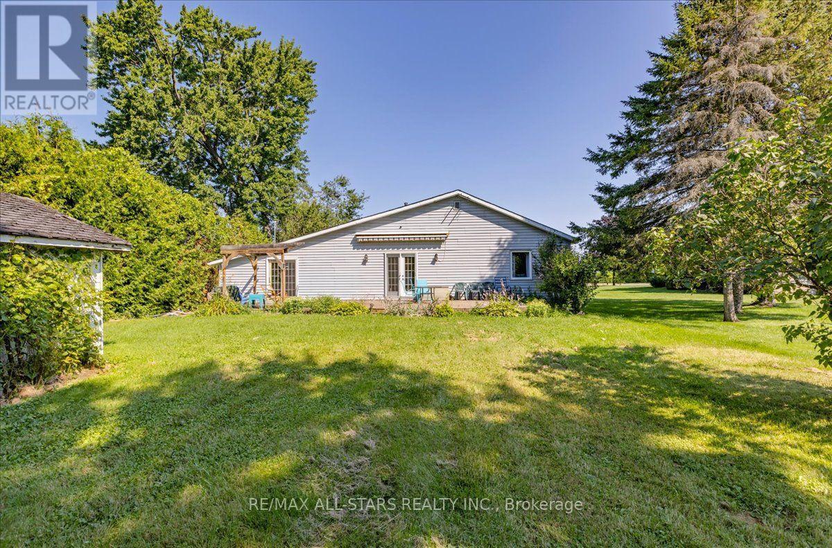 35 LAKE DRIVE E - 29