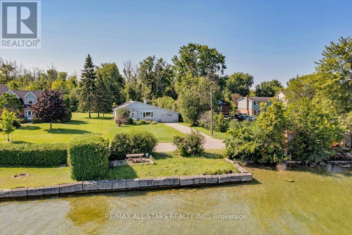 35 LAKE DRIVE E - 3