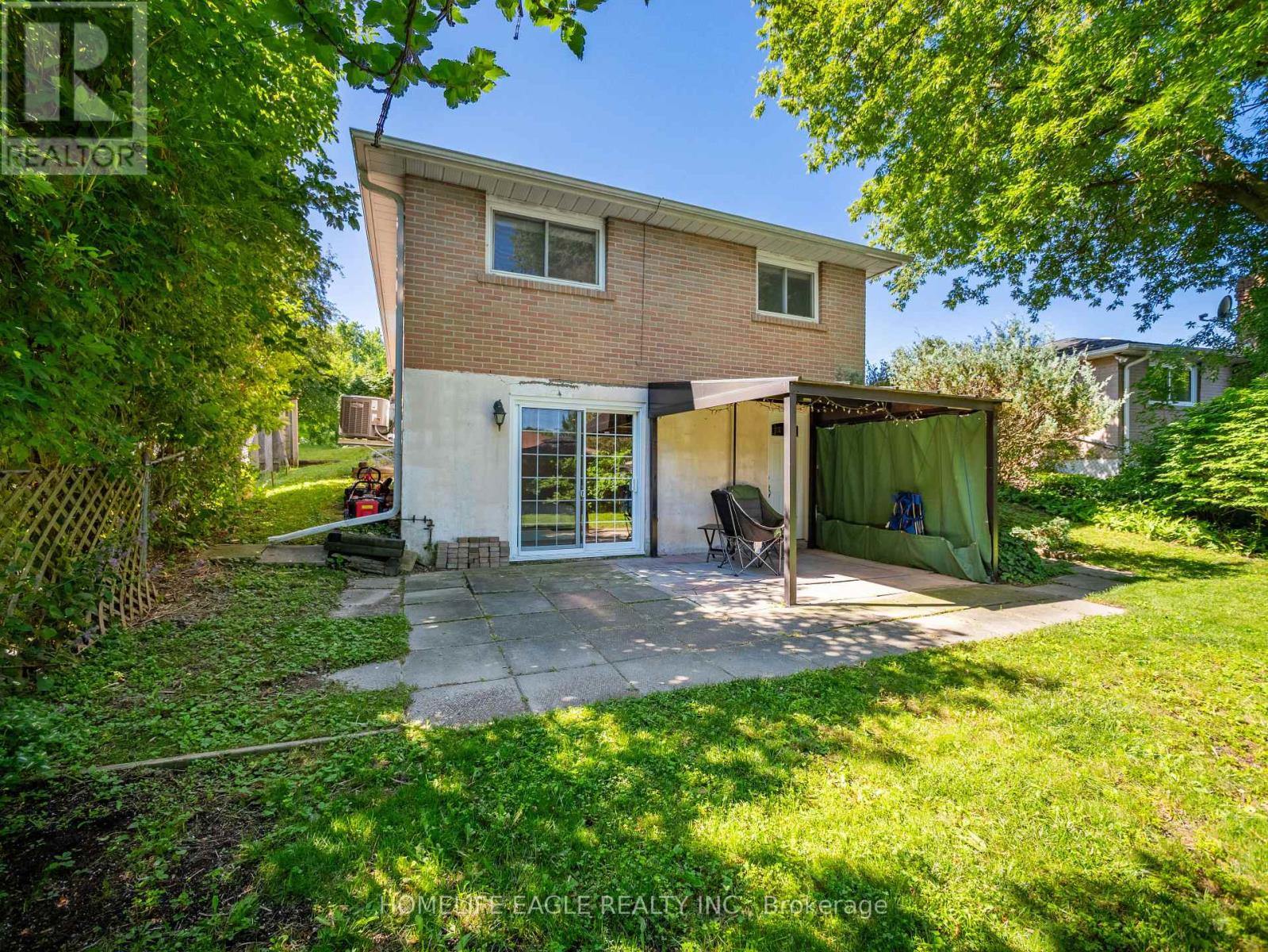 751 GREENFIELD CRESCENT - 17