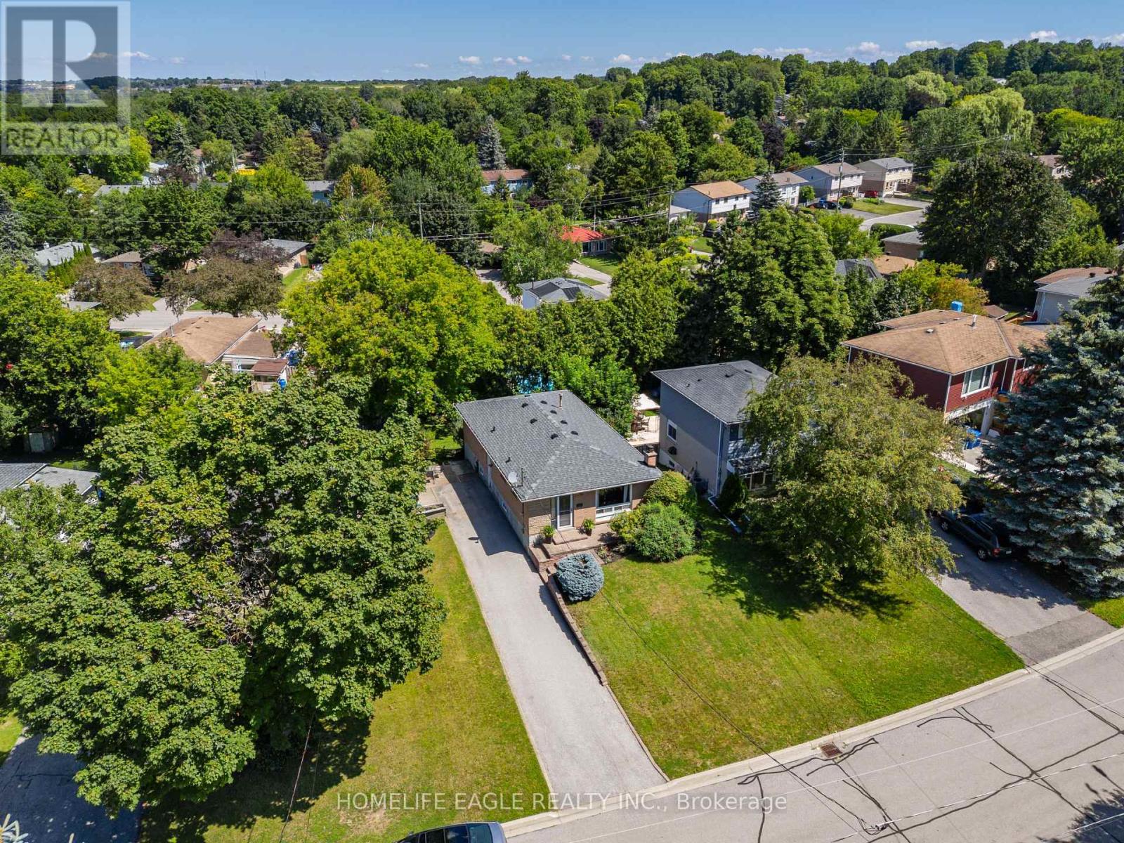 751 GREENFIELD CRESCENT - 19