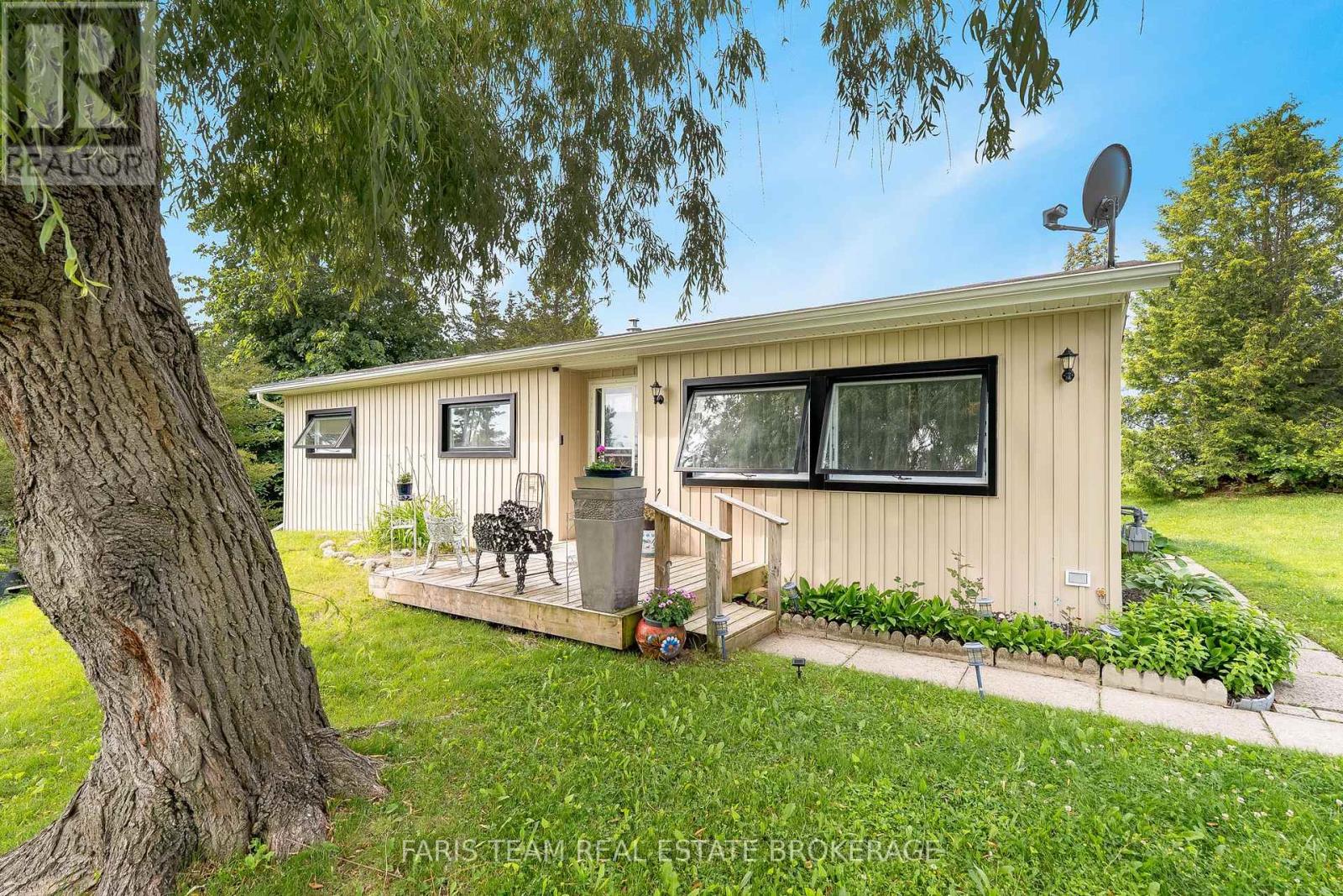 21 HAWTHORNE DRIVE