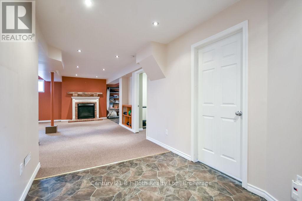 1117 CORRIE STREET - Image 28