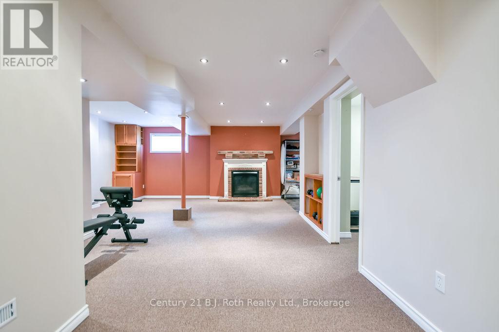 1117 CORRIE STREET - Image 29