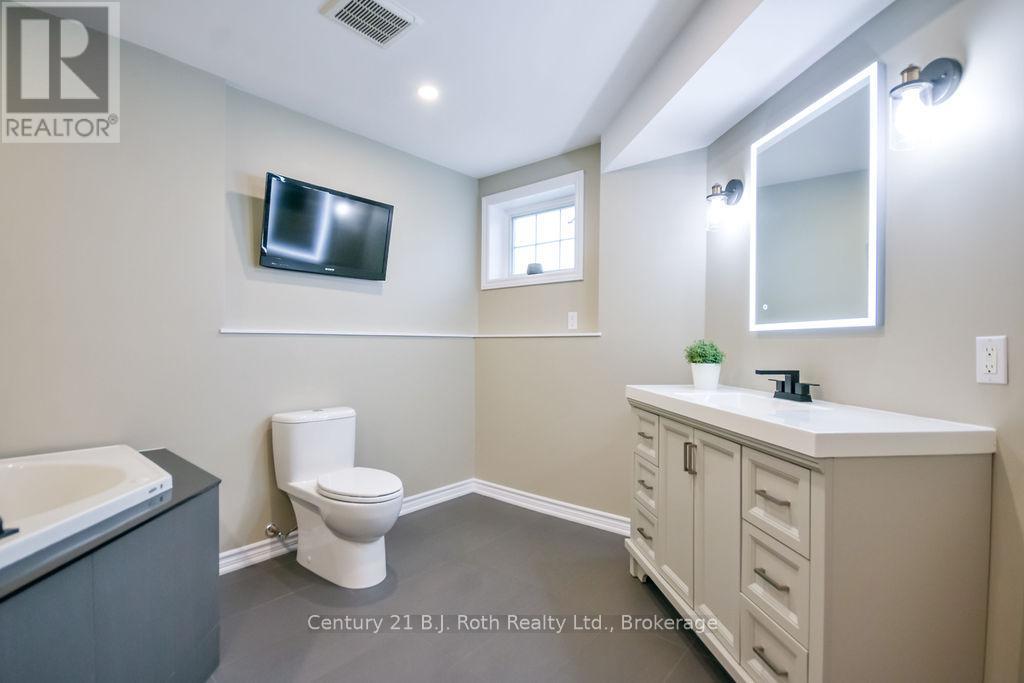 1117 CORRIE STREET - Image 39