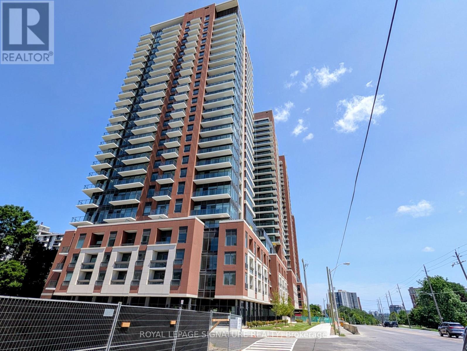 807 - 4010 EGLINTON AVENUE W