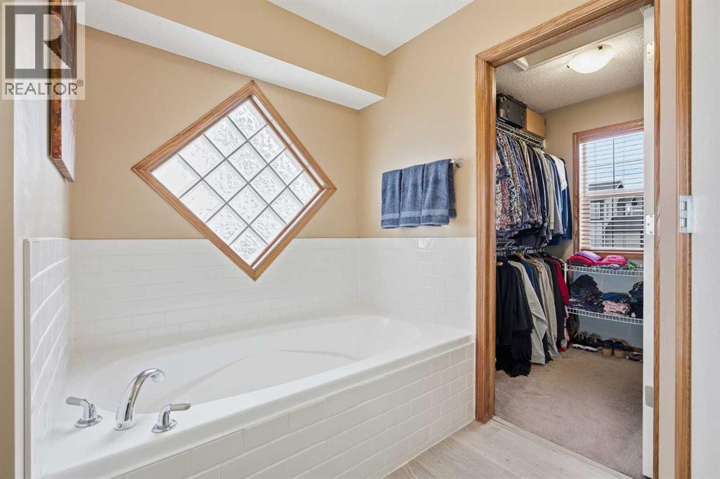 276 Kincora Heights NW - Image 29