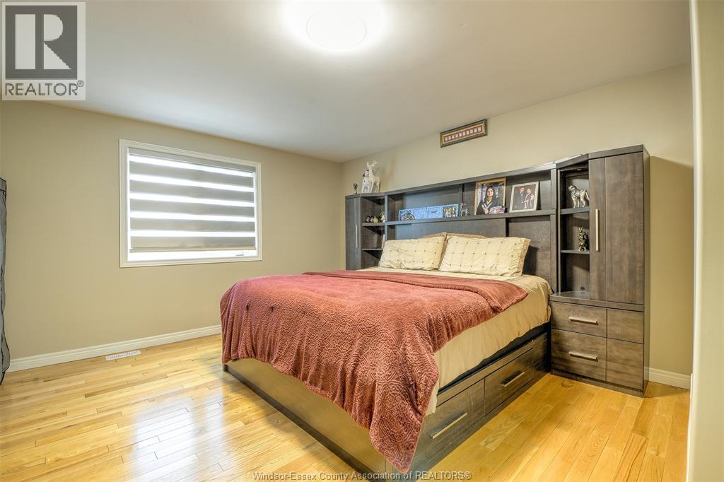 160 BRANTON CRESCENT - 14