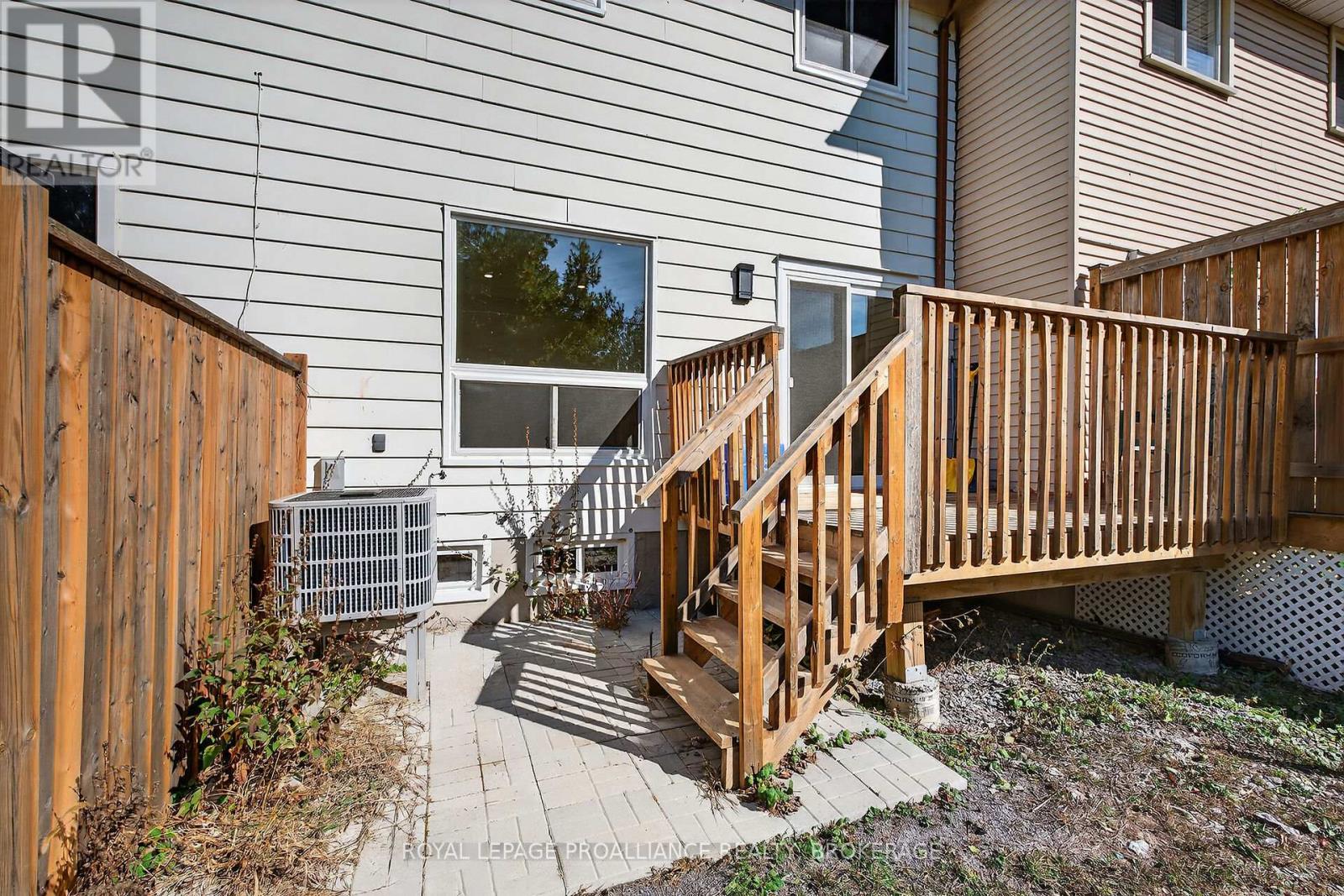 957 OAKVIEW AVENUE - Image 31