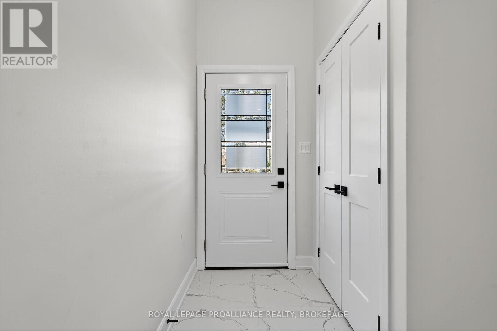 957 OAKVIEW AVENUE - Image 6