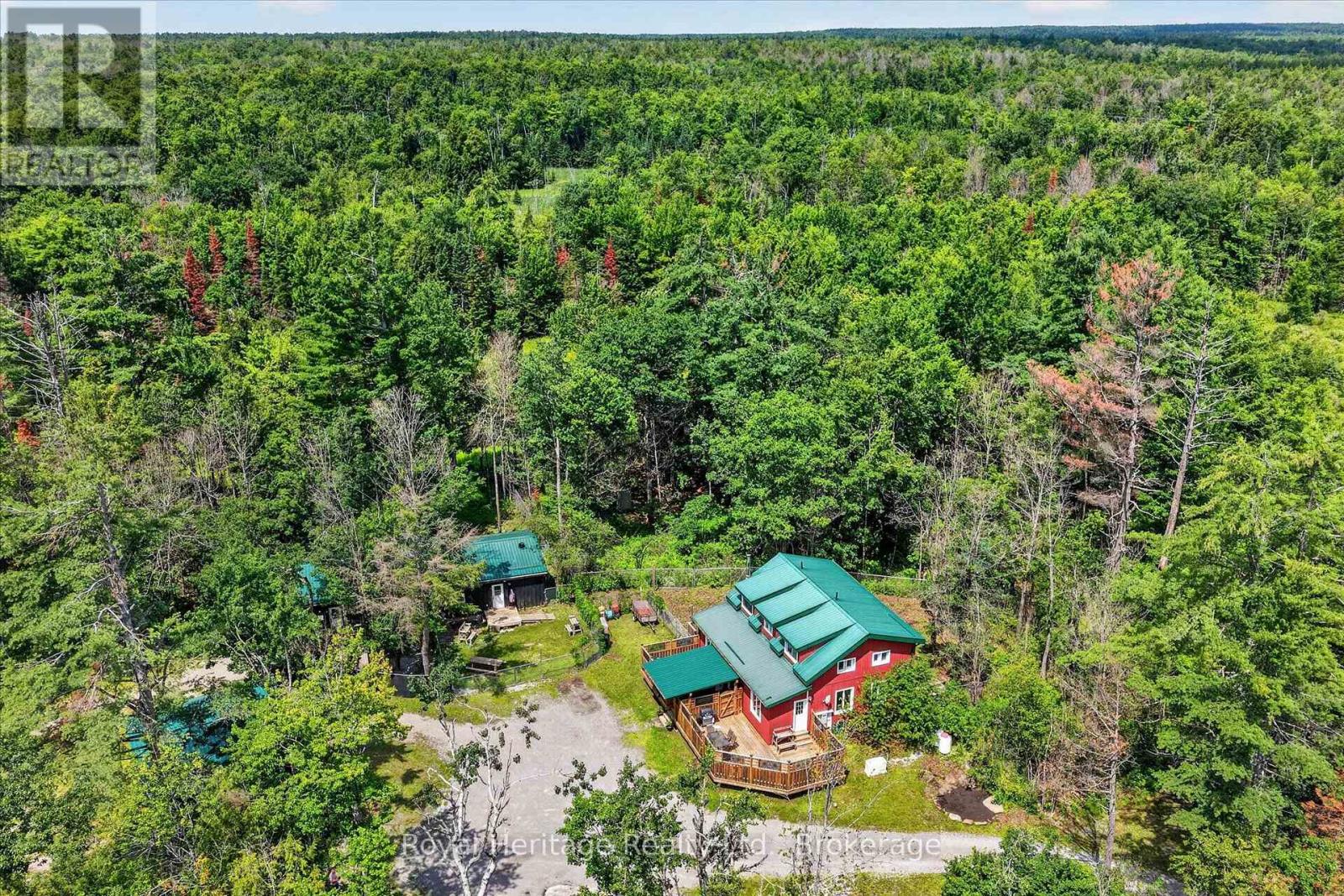 82 KENNEDY DRIVE - 3