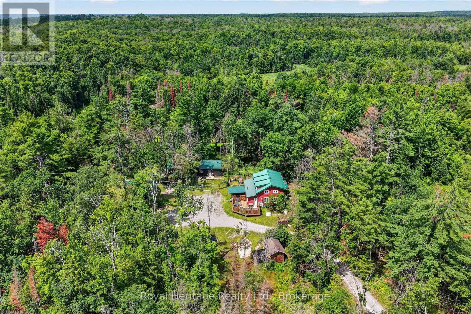 82 KENNEDY DRIVE - Image 35