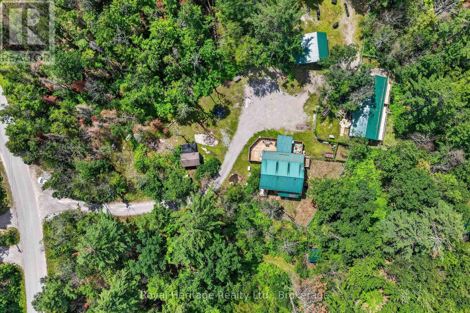 82 KENNEDY DRIVE - 37